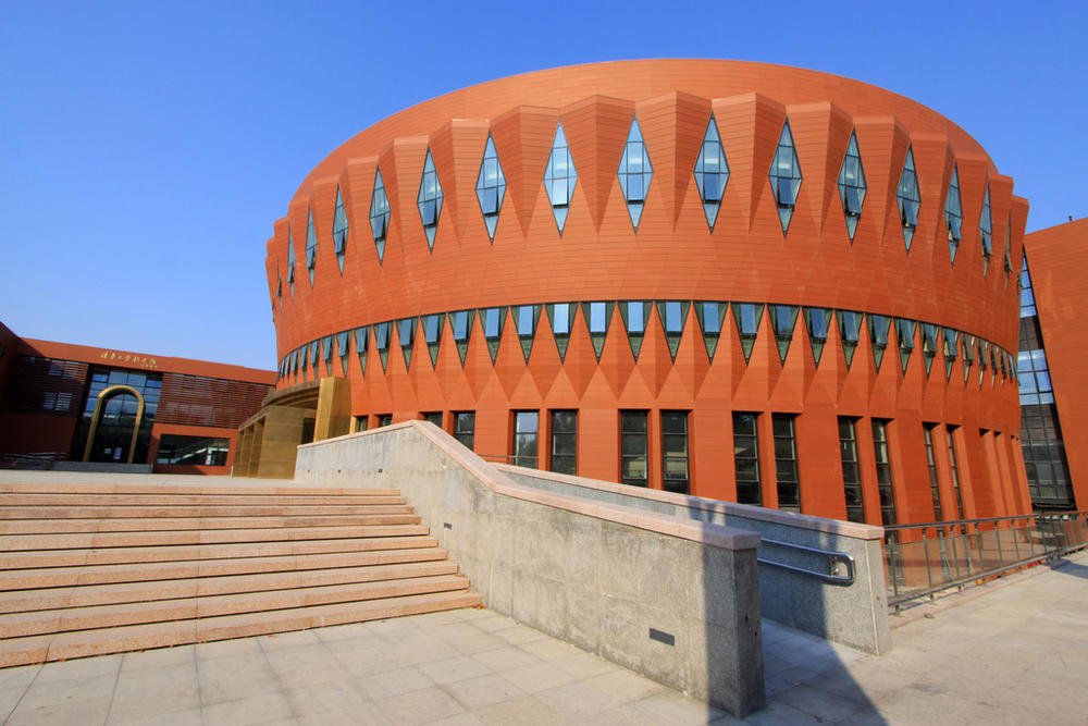 外交学院是名牌大学吗